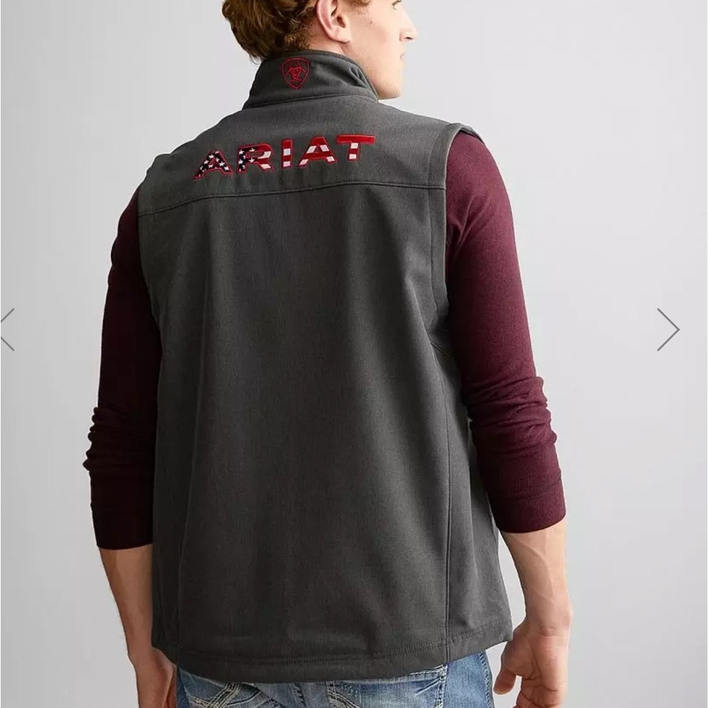 Ariat vest